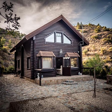 *2 Bdr Log House /Mountains/Queen Bed/Fireplace Gourri Dış mekan fotoğraf