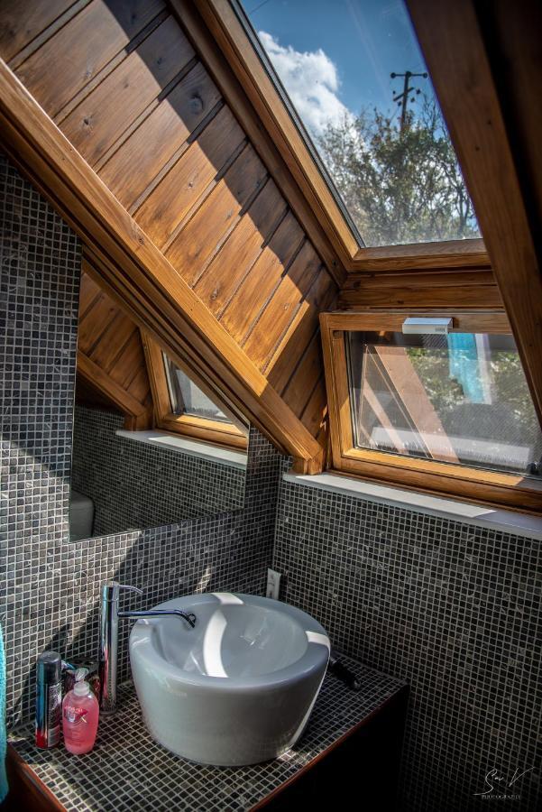 *2 Bdr Log House /Mountains/Queen Bed/Fireplace Gourri Dış mekan fotoğraf